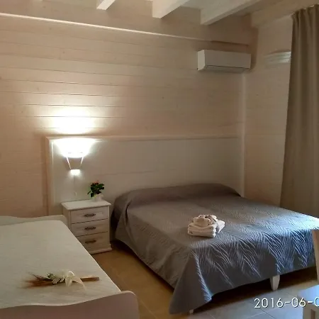 Alojamento de Acomodação e Pequeno-almoço Le Camelie Marina di Ginosa