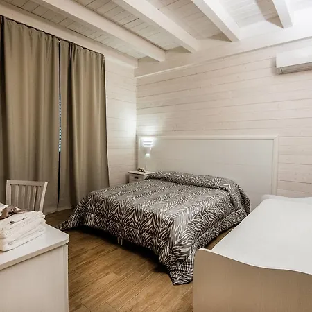 Le Camelie Bed & Breakfast