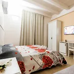 Le Camelie Bed & Breakfast 4*