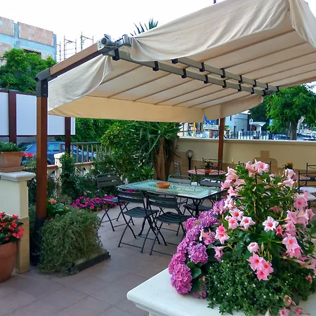 Le Camelie فندق مبيت وإفطار 4*