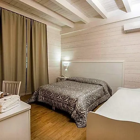 Le Camelie 4* Джиноза-Марина