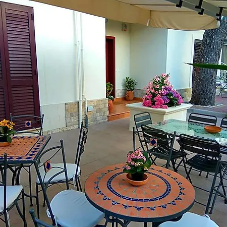 Le Camelie 4* Джиноза-Марина