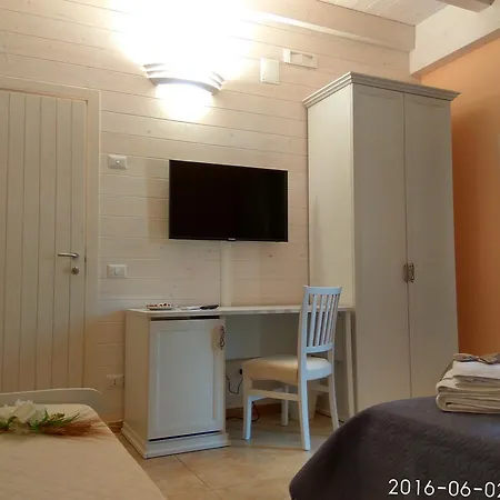 Le Camelie Bed & Breakfast 4*