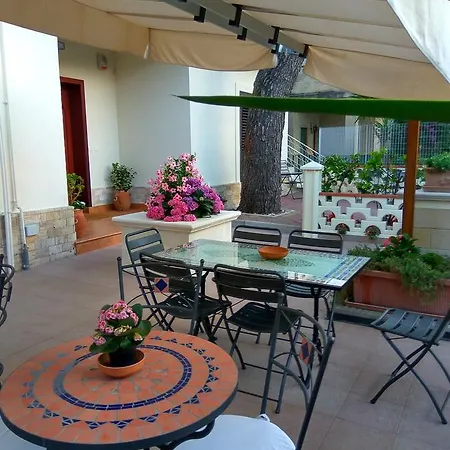 Le Camelie Bed & Breakfast 4*