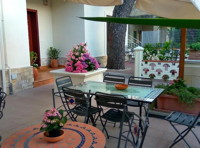 Le Camelie Bed & Breakfast 4*
